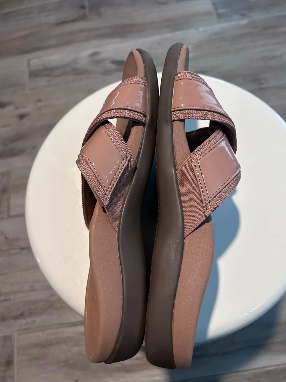 Vionic Crisscross Slide Sandals in Mauve Pink